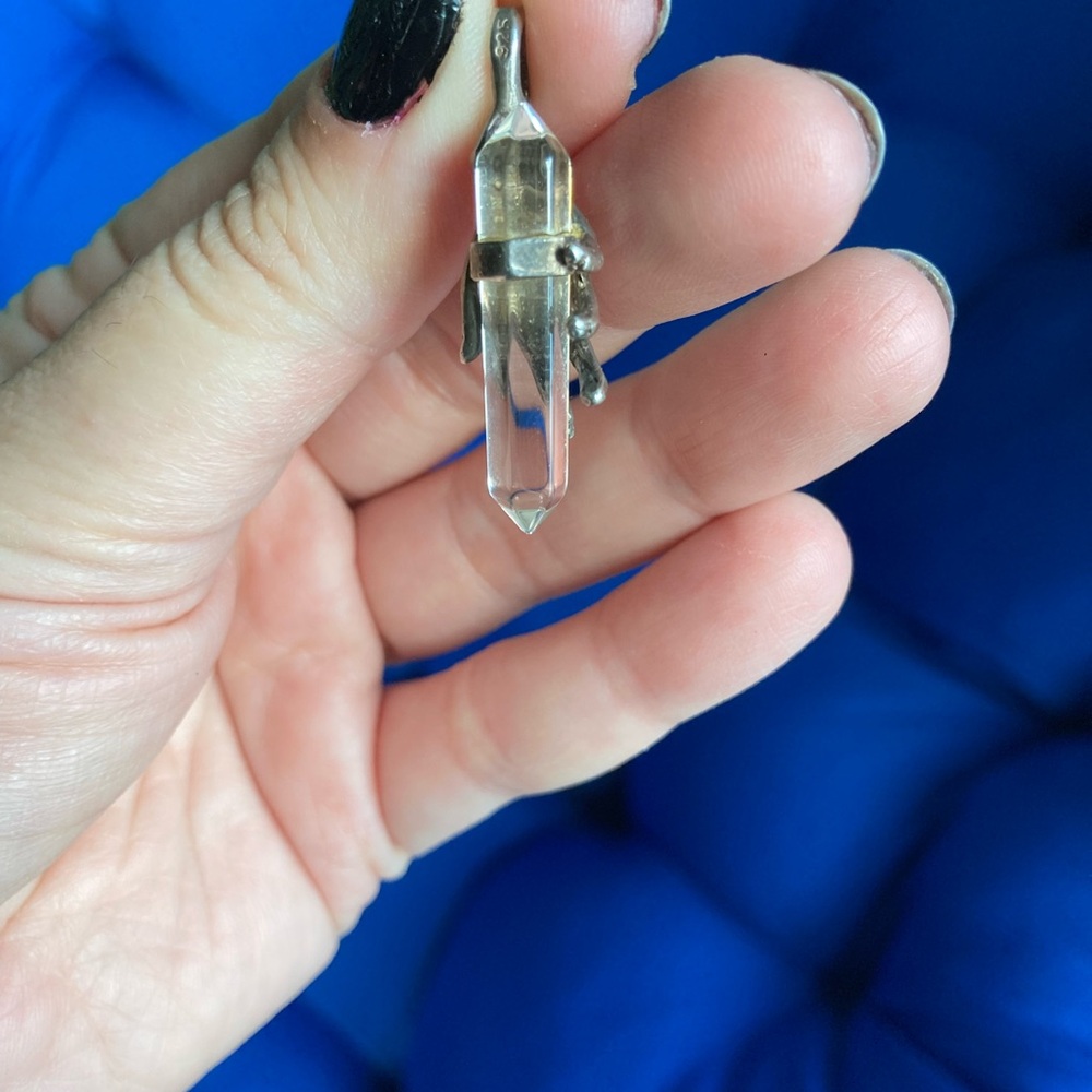 ✨ Vintage 90s Sterling Silver Hand Holding Crystal Pencil Charm Pendant 🔮 - Picture 5 of 5